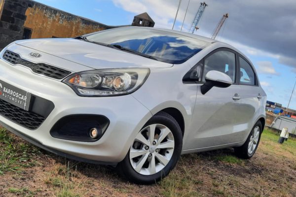 76ade3c9-40e5-4ce5-bd14-49d5435d95dc